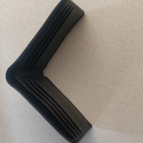 Michael Kors Watch and Wallet - Picture 8 of 10